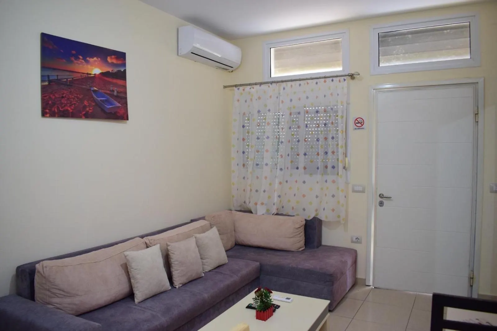 Lungomare Apartment Vlorë Αλβανία